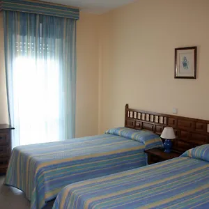 apartamentos-benal-beach-geinsa.1costadelsol.com/
